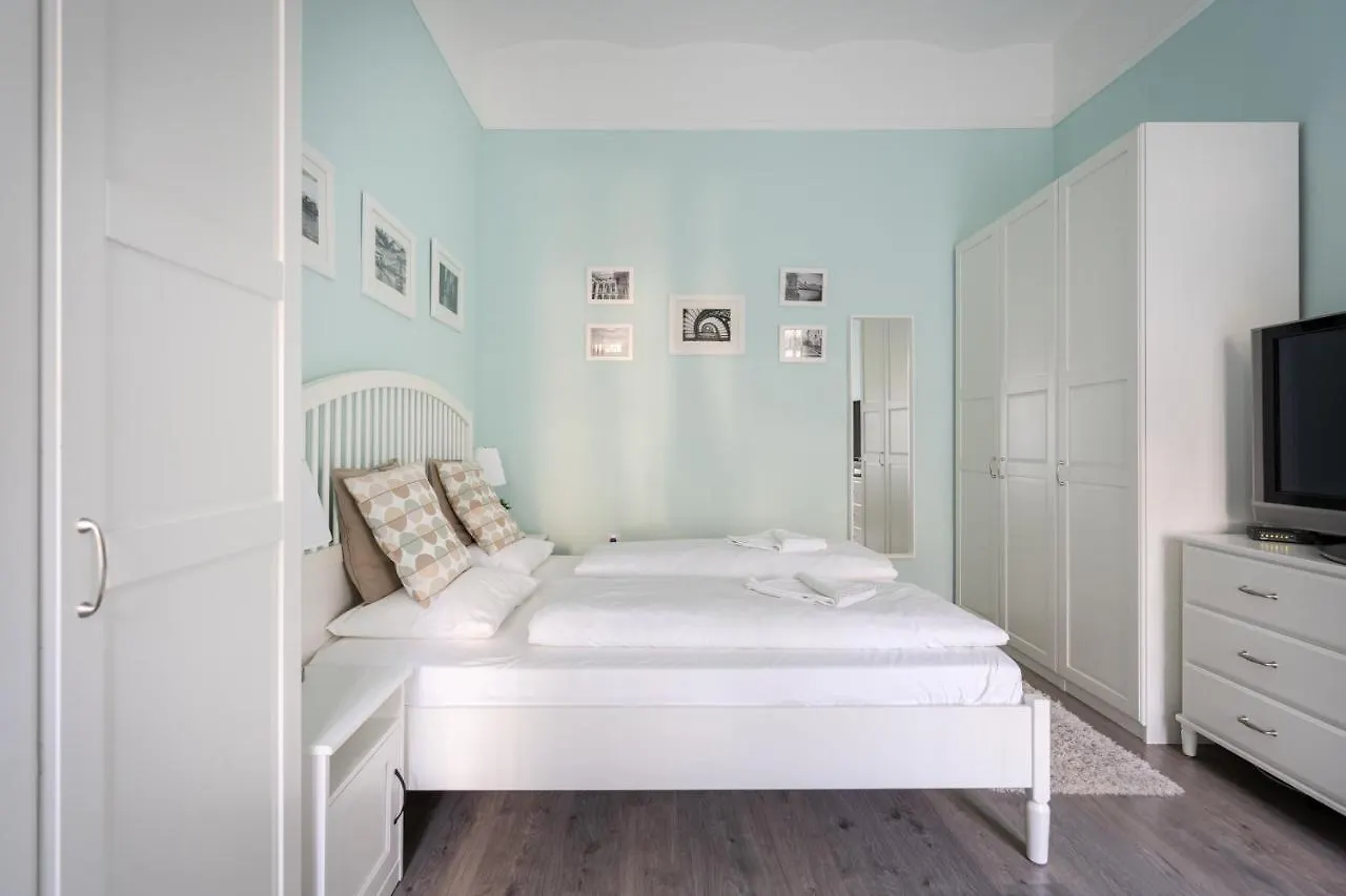 Stella Apartment Budapest 0*,