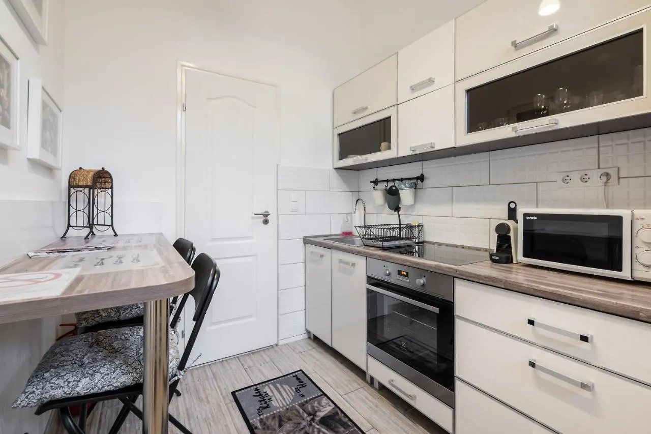 Stella Apartment Budapest 0*,